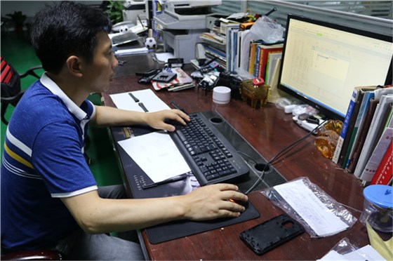 塑胶模具制造厂&mdash;&mdash;博腾纳精工细作只为客户满意