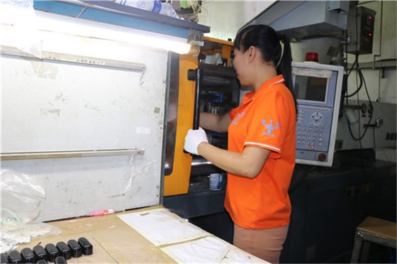 注塑模具制造厂&mdash;&mdash;博腾纳13年坚持用高品质产品回馈客户
