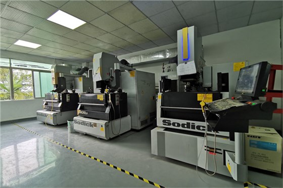 博腾纳注塑模具厂——13年专注为客户打造精品模具 博腾纳注塑模具厂——13年专注为客户打造精品模具