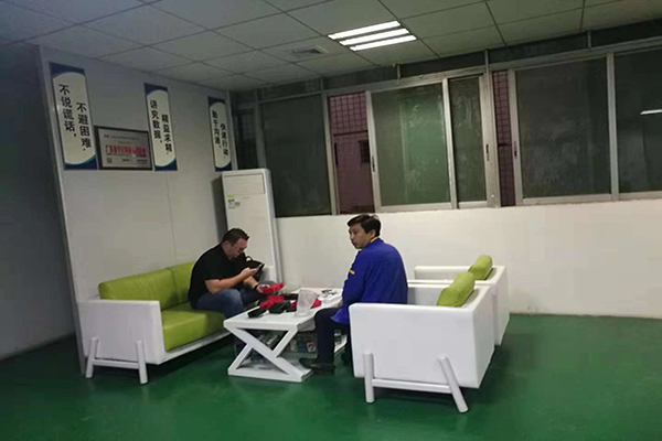 让人省心注塑模具加工厂——生产高效,配合默契 让人省心注塑模具加工厂——生产高效,配合默契