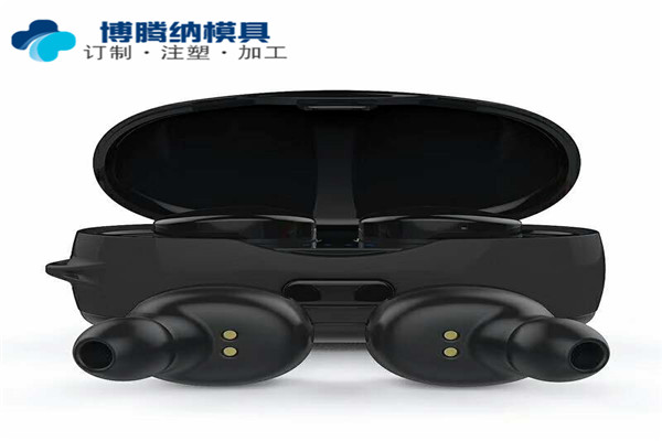 深圳蓝牙耳机模具加工&mdash;&mdash;博腾纳13年专注为客户打造精品耳机外壳